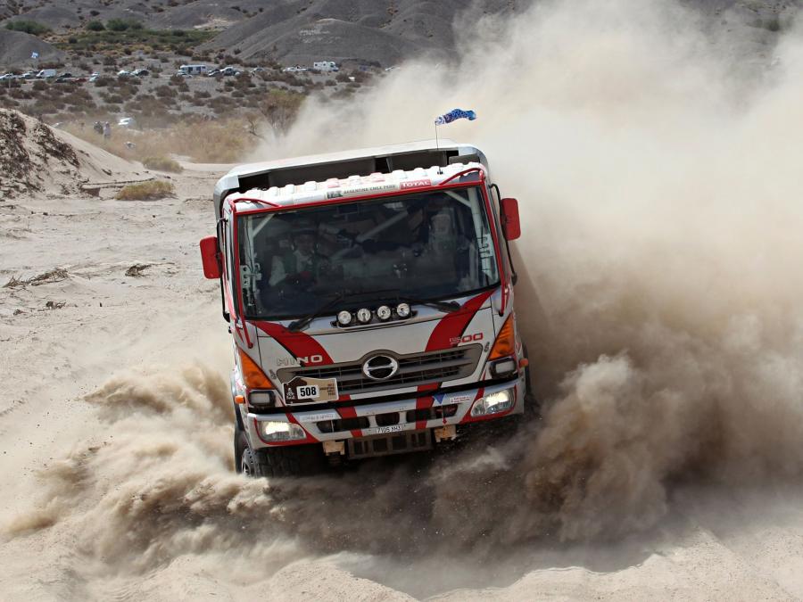  Hino 500 Dakar 2010 года  (фото 2 из 2)